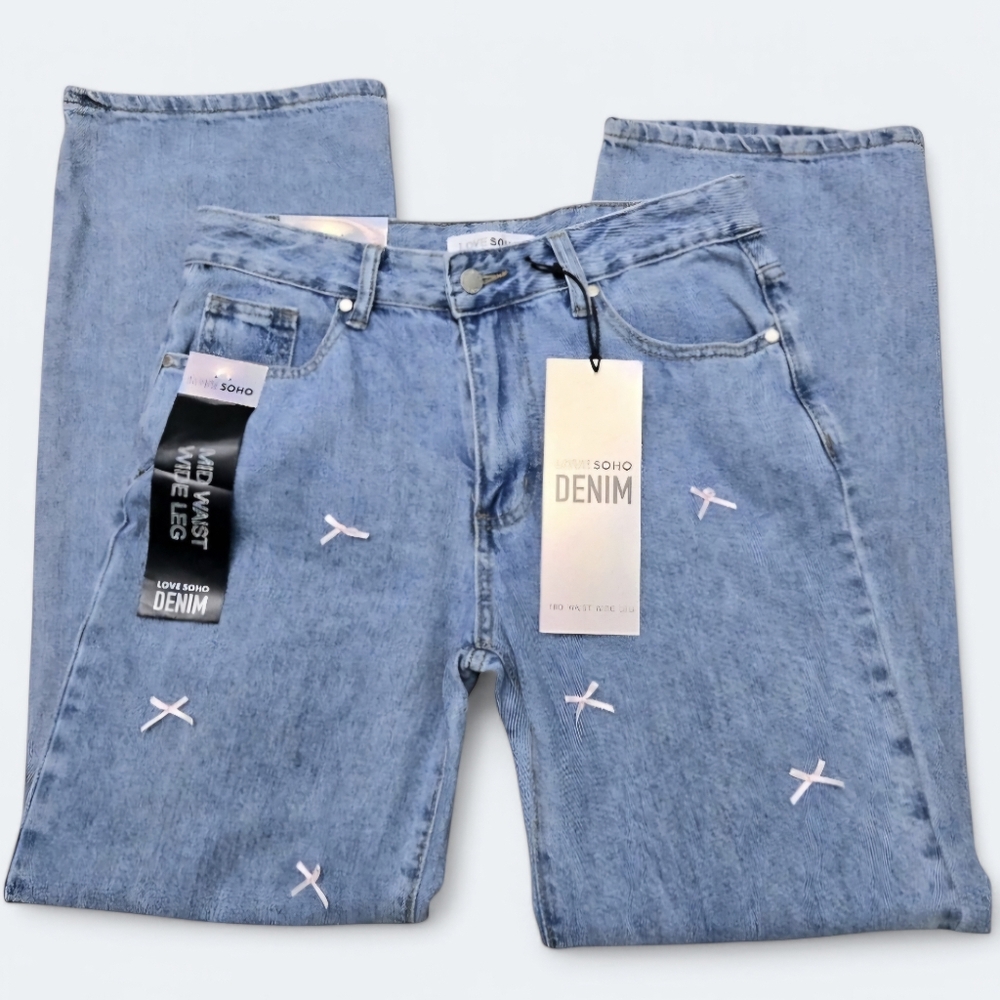 Women's Straight Leg Jeans - Blue